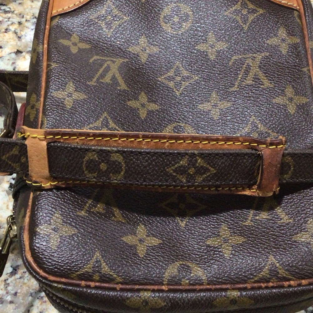 Louis Vuitton Vintage Amazon Monogram Crossbody Bag - Picture 10 of 15
